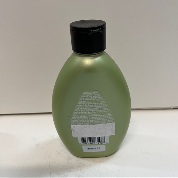 Redken Curvaceous Conditioner Leave in / Rinse Out, 8.5 Oz HTF - Picture 3 of 3